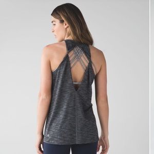 Lululemon Trapeze Twist Back Tank, Gray, size 6